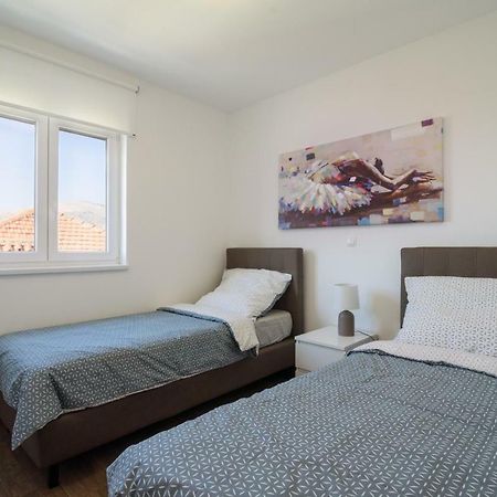 Luxury Apartman Ivana Трогир Екстериор снимка