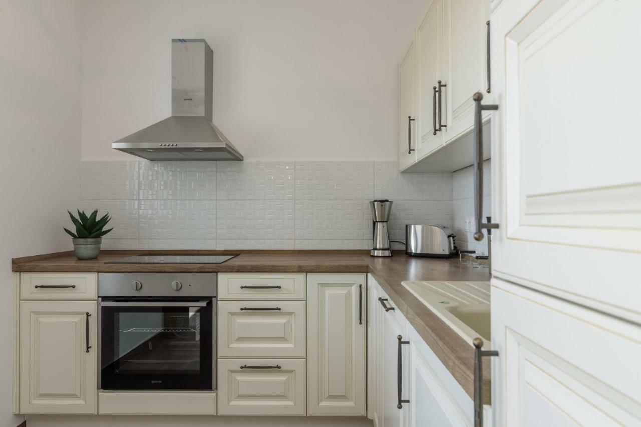Luxury Apartman Ivana Трогир Екстериор снимка