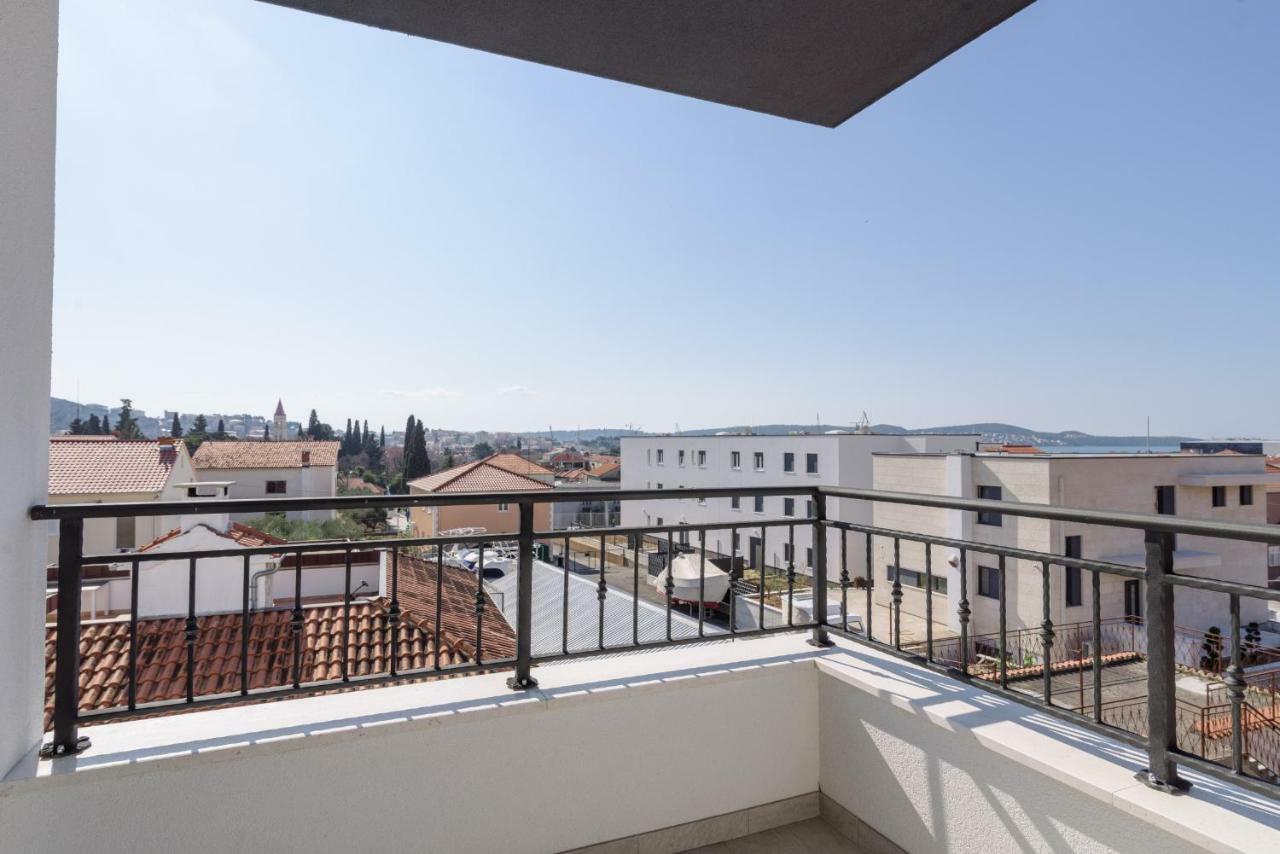 Luxury Apartman Ivana Трогир Екстериор снимка