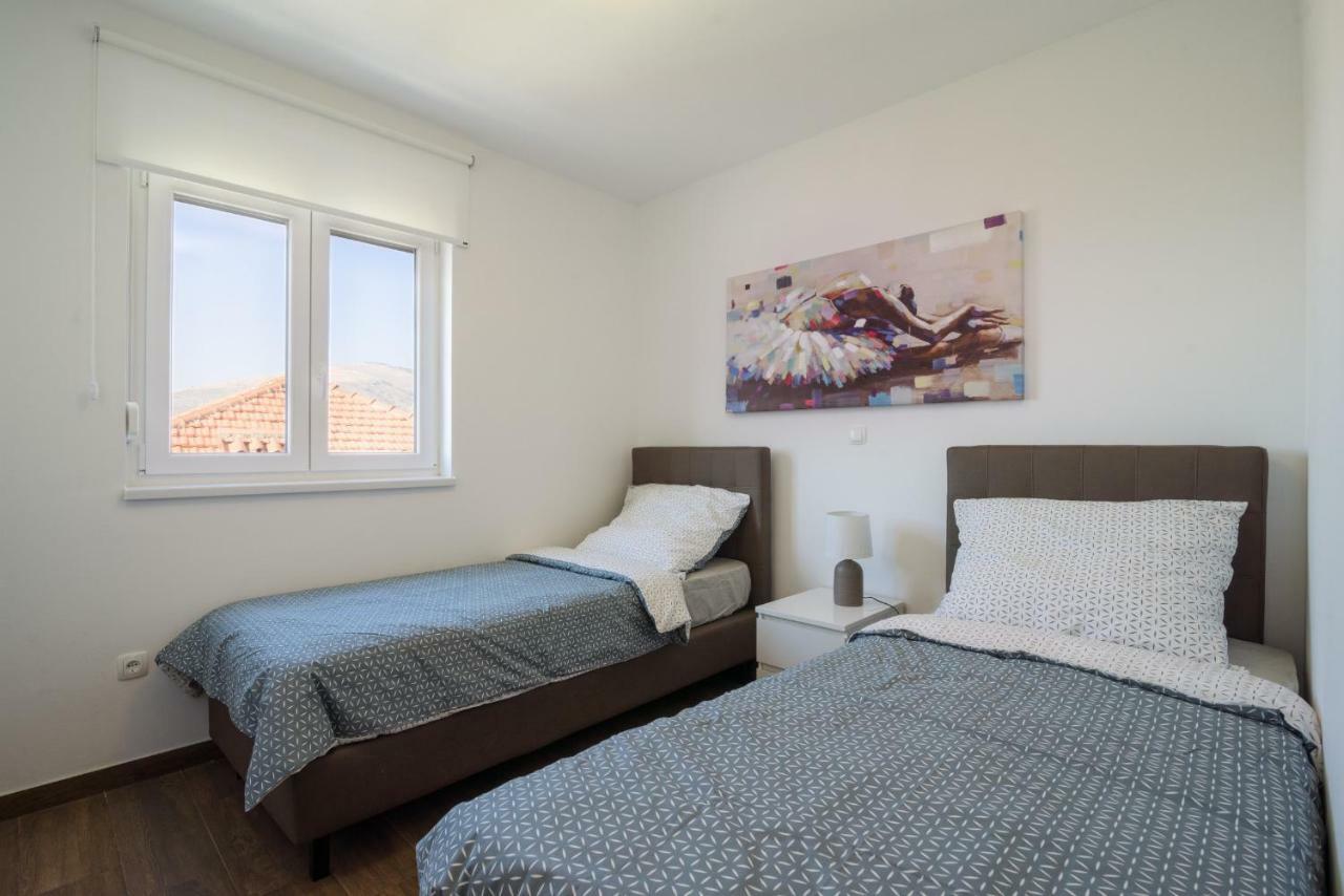 Luxury Apartman Ivana Трогир Екстериор снимка
